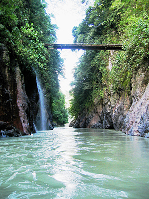  Determinado a ser un proyecto hidroeléctrico una vez, el rafting lo salvó ya  que se convirtió en un parque nacional